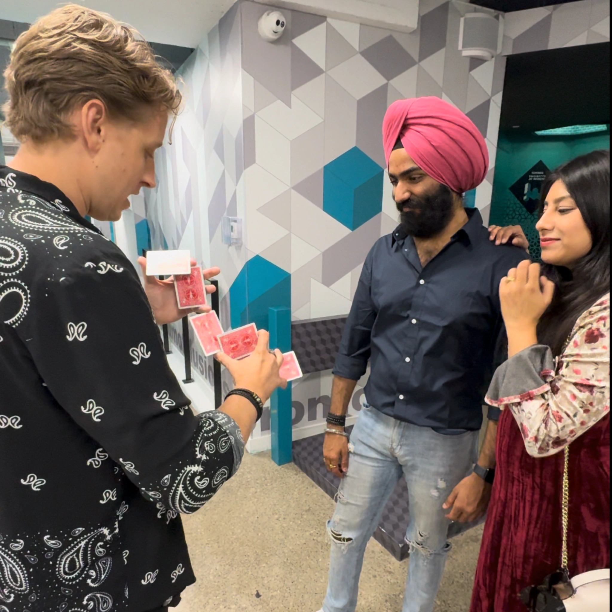Holiday Magic with Steven Jones at Museum of Illusions Toronto